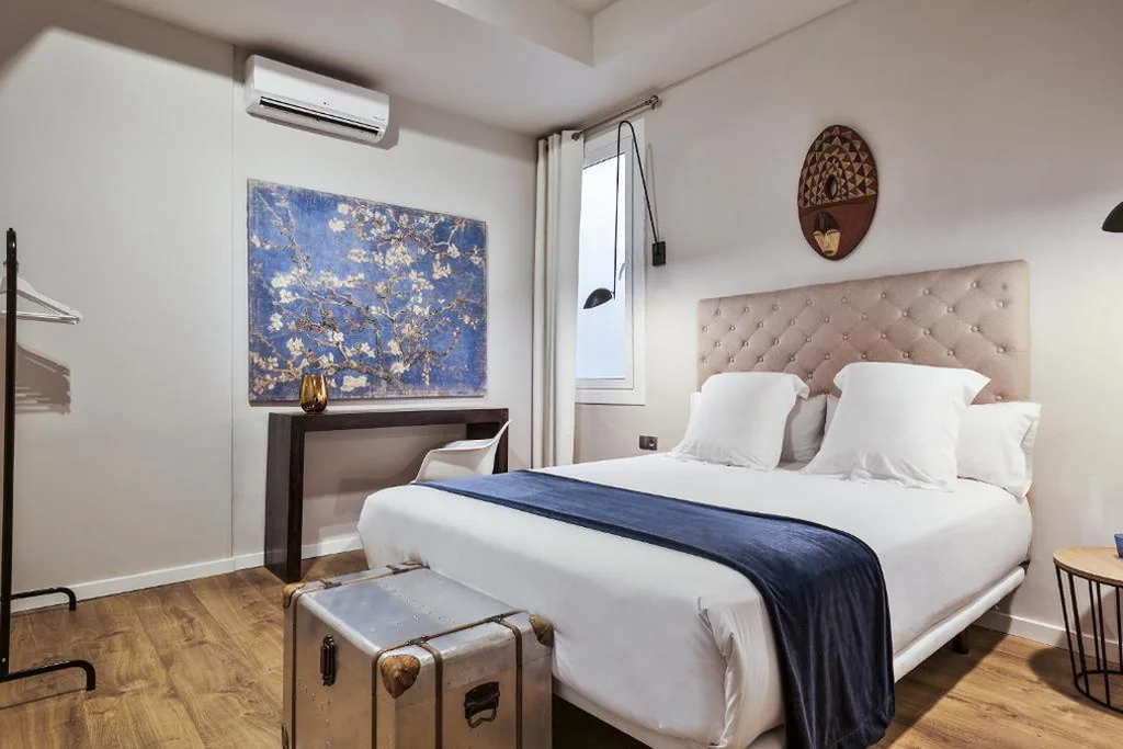 Camera matrimoniale economica — The Conica Deluxe Bed&Breakfast
