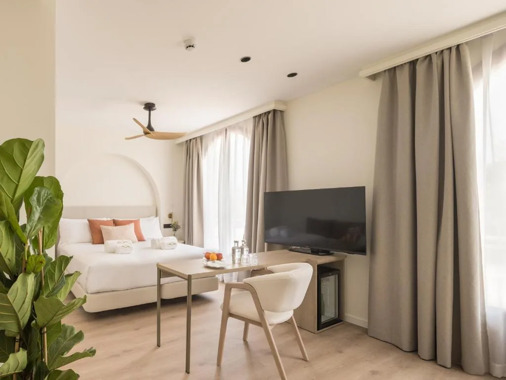 Junior Suite — The Cookbook Hotel & SPA