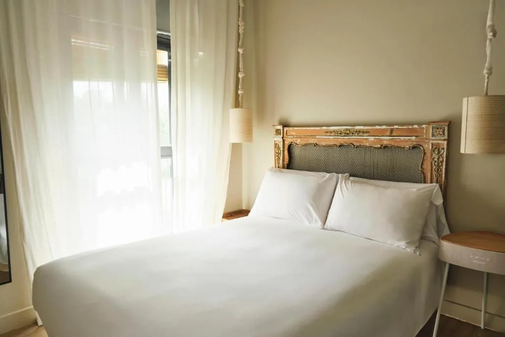 Doppelzimmer — The Corner House