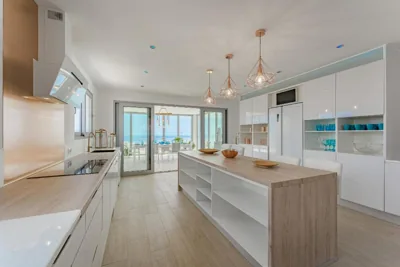 The Eagles Luxury Spa Villa Overlooking Siam Park Sleeps 14 — Foto 3