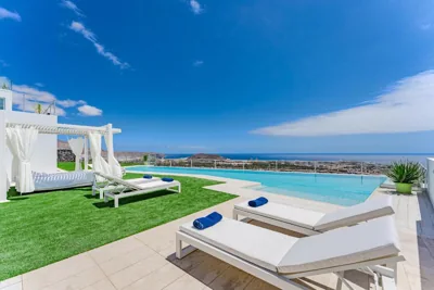 The Eagles Luxury Spa Villa Overlooking Siam Park Sleeps 14 — Foto 5