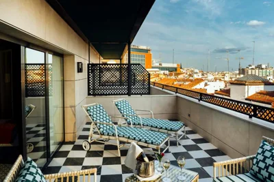 The First One Madrid Preciados — foto 6