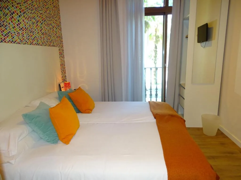 The Hotel 592 - Adults Only