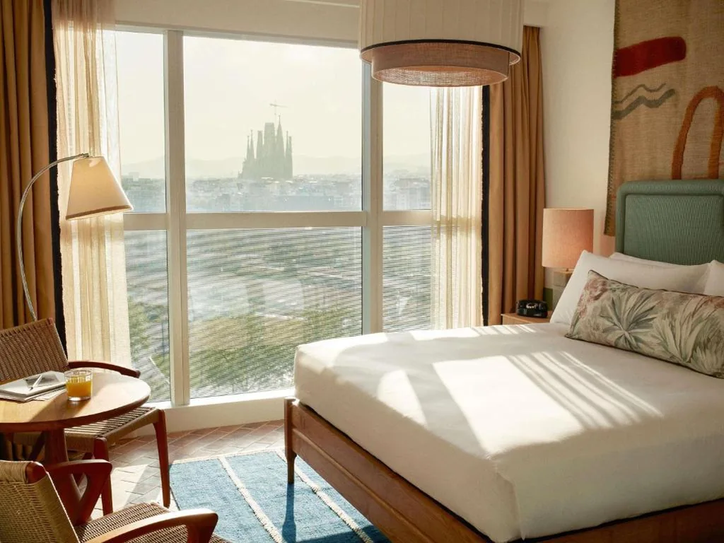 Roomy View — The Hoxton, Poblenou