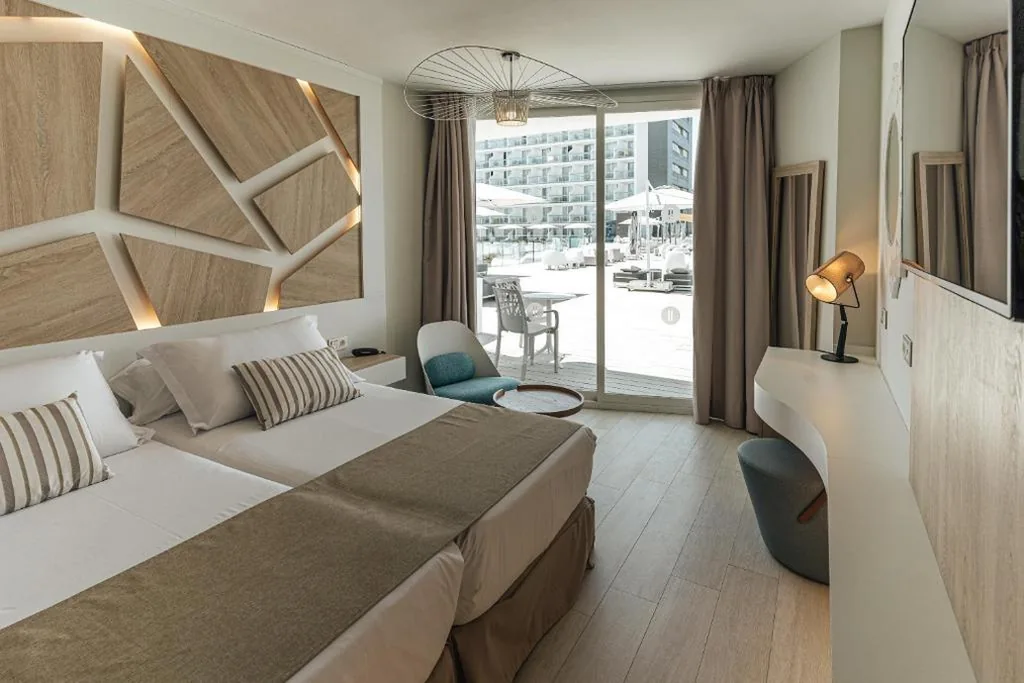 Doppelzimmer Elevate – obere Etage — The Ibiza Twiins - 4* Sup