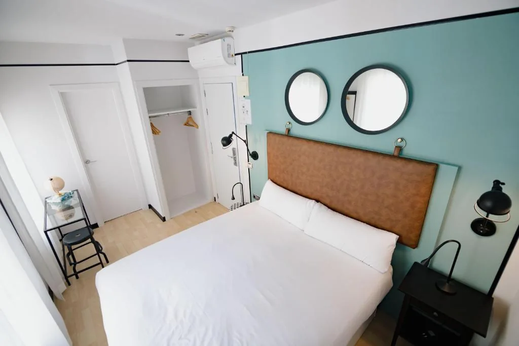 Habitación Doble Superior — The Little Corner B&B