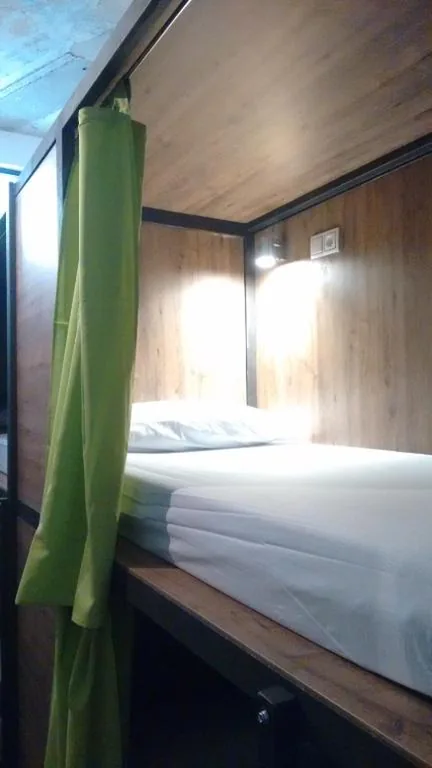 Lit dans un dortoir mixte de 10 lits — The Market Hostel