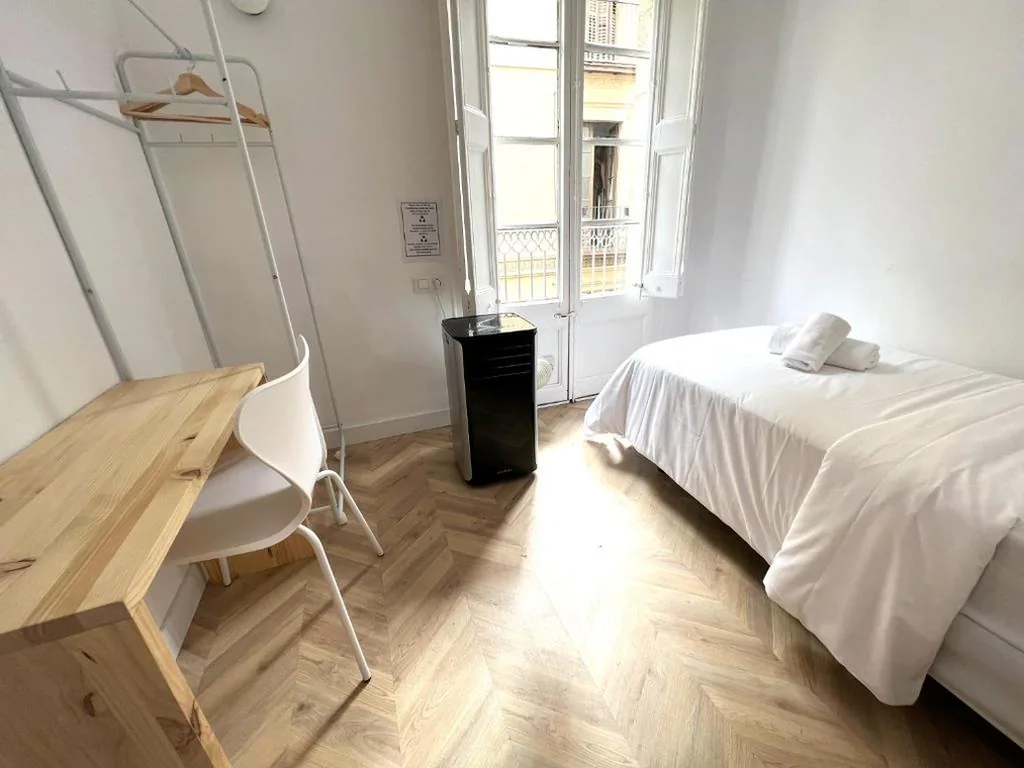 Eenpersoonskamer met balkon — The MO GOTIC