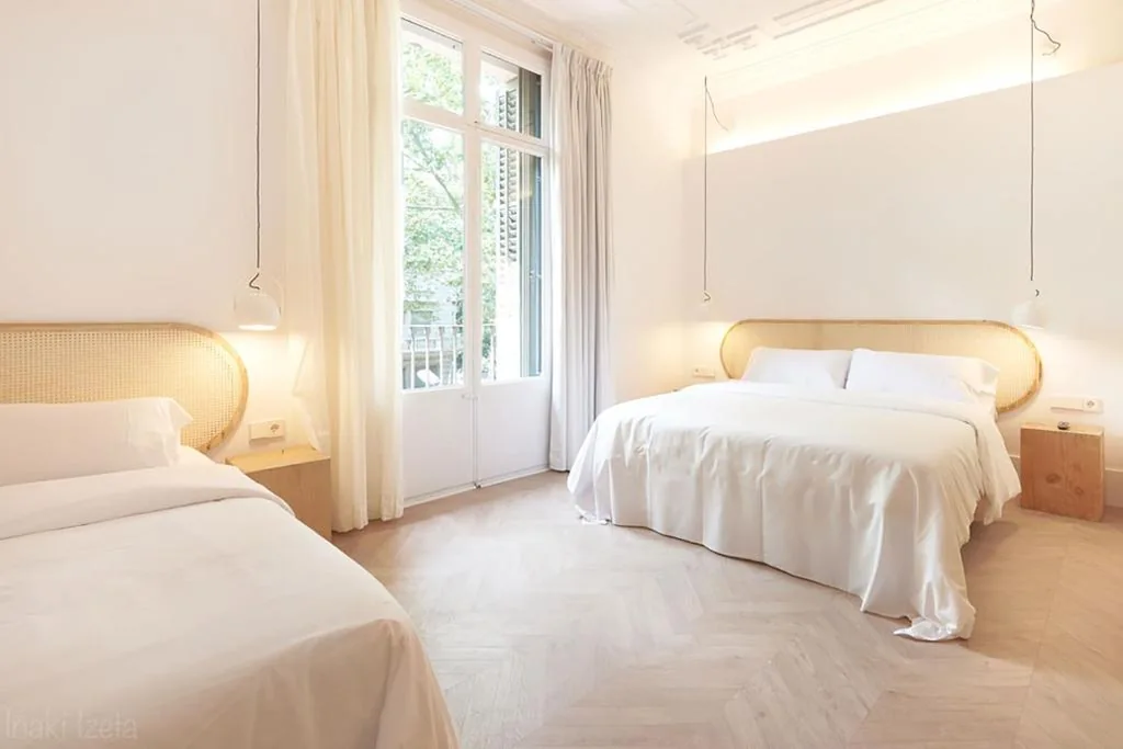 Habitación Triple con vistas a la ciudad — The MO House