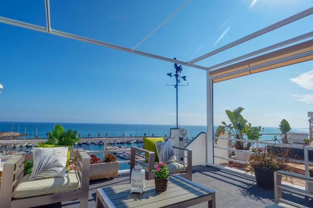 Villa met 4 slaapkamers — The Moonlight Sea View by Hello Homes Sitges