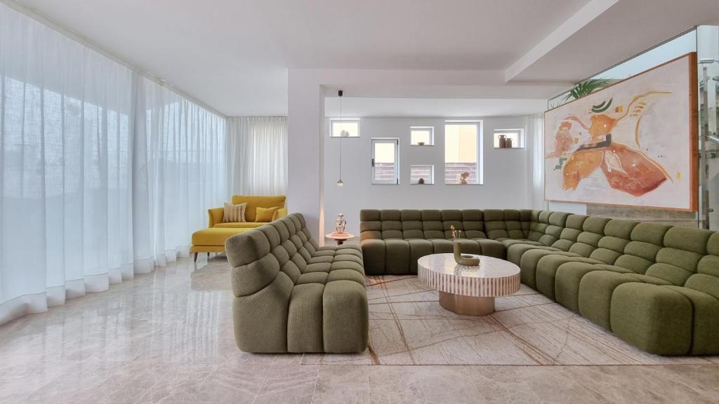 The MOSS - Beach Design Villa in Central Corralejo - by LUNA