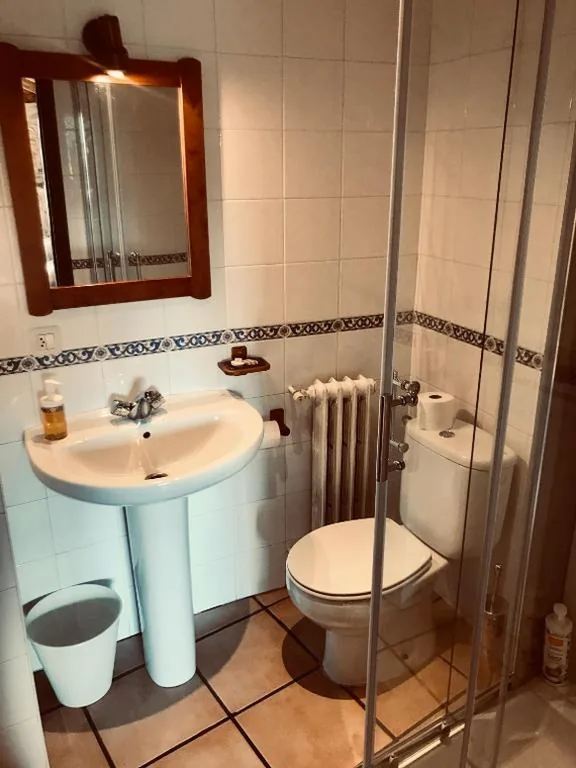 Habitación Doble Superior - 2 camas — The Pilgrim Stone - Vegan B&B
