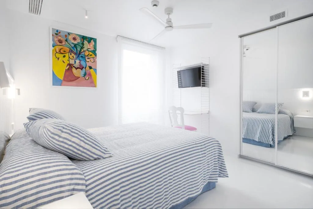 Habitación Doble Deluxe — The Pink Elephant Hotel