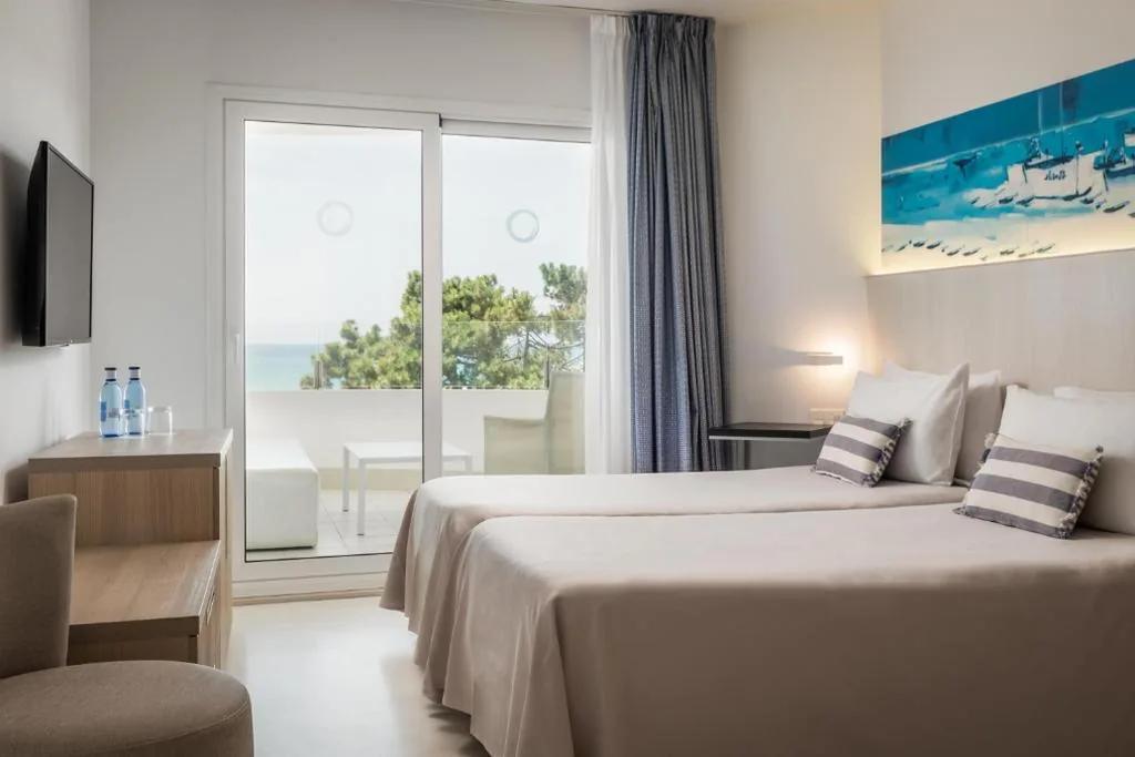 Camera Doppia con Vista - 1 o 2 Letti — The Place Mar Mediterrania & Spa by ALEGRIA 4 SUP - Adults Only