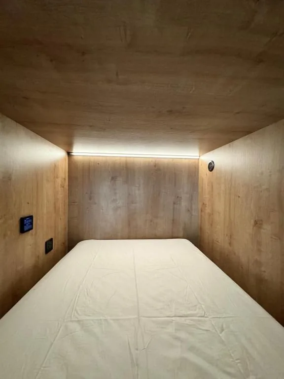 B04 Mixed Upper bed in Shared Room with 20 beds — The POD Suite Hostel Village