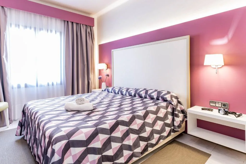 Habitación Doble Económica — The Purple Hotel - Adults Only