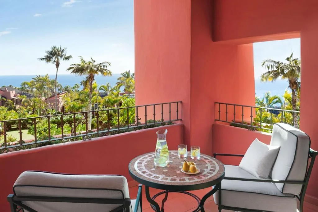 Suite Junior Citadel con vistas al mar — The Ritz-Carlton Tenerife, Abama