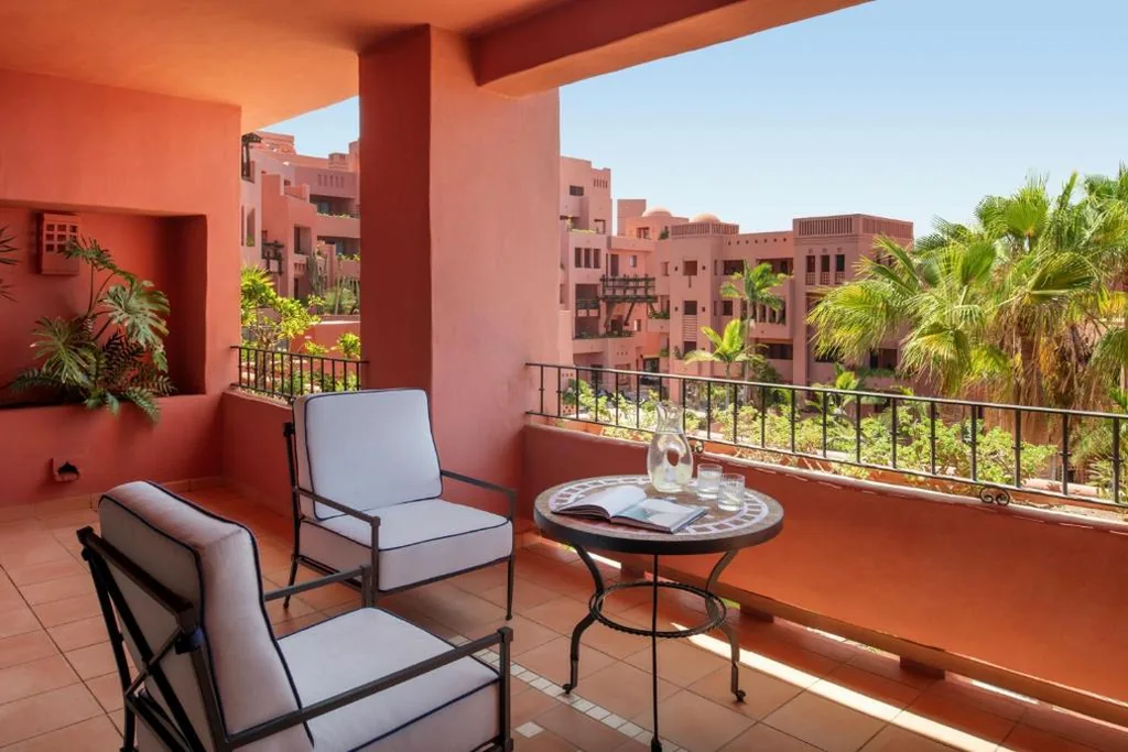 Suite Junior Ciudadela con vistas al resort — The Ritz-Carlton Tenerife, Abama