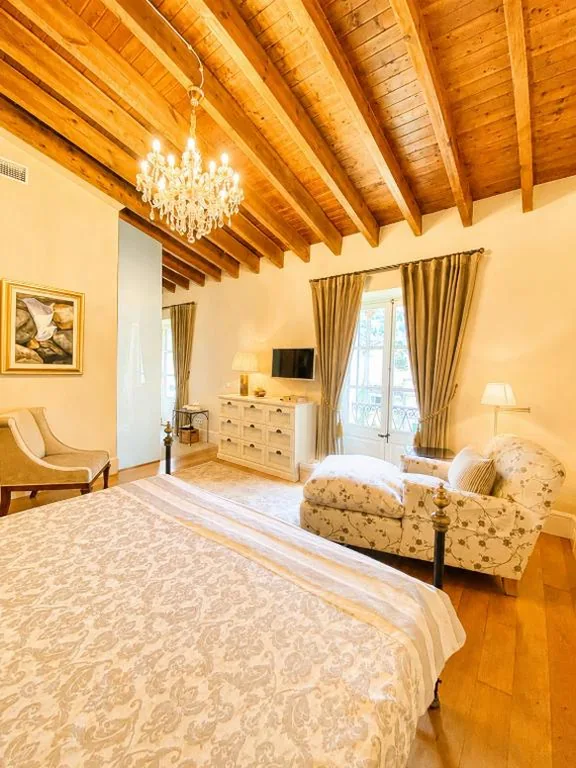 Suite Junior con vistas a la montaña — The Salvia - Adults Only