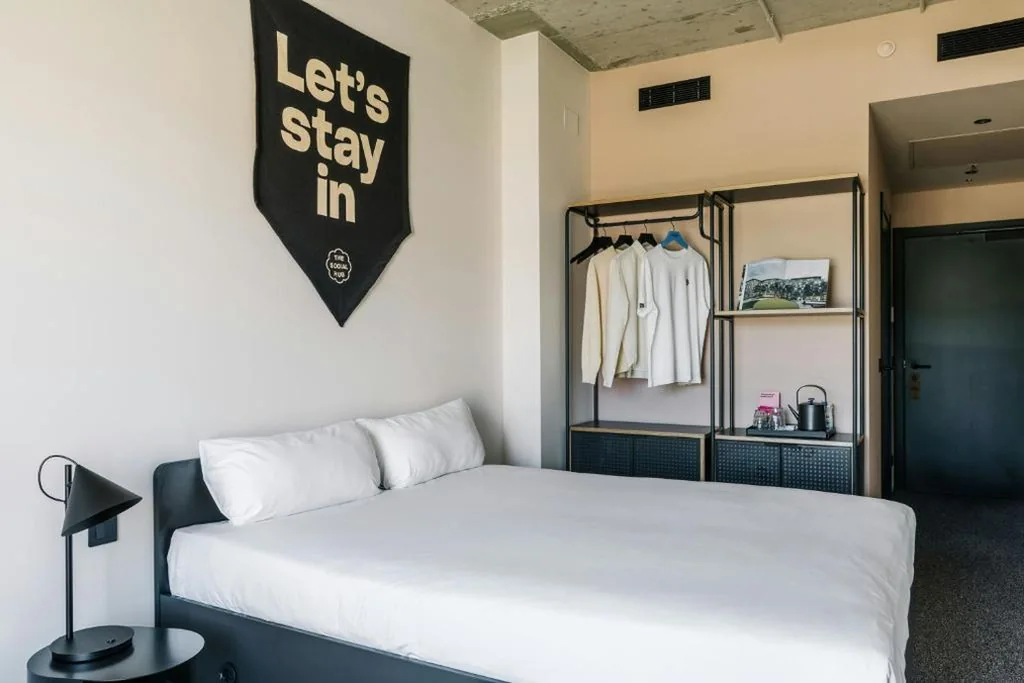 Habitación Estándar - 1 cama grande — The Social Hub San Sebastián