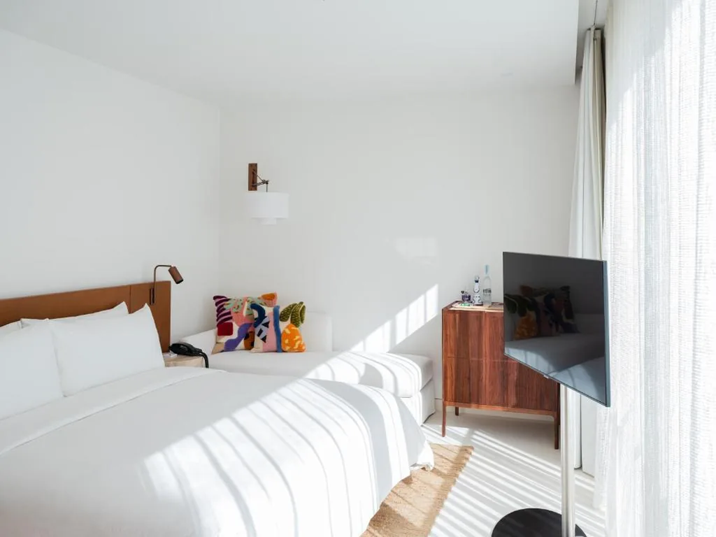 Camera Standard - letto extra-large — The Standard, Ibiza