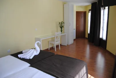 The Way Hostel Molinaseca -Grupo Rosa Azul — foto 12