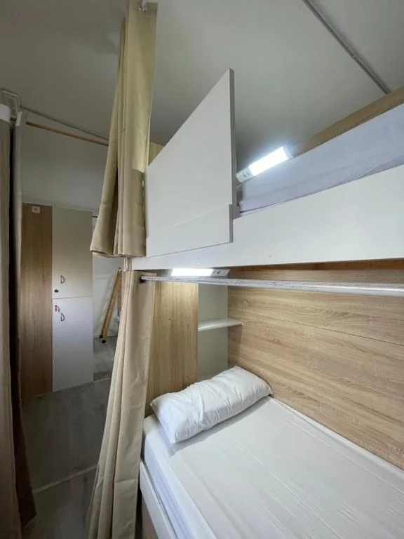 Dormitorio condiviso misto — Therma Pilgrim Hostel