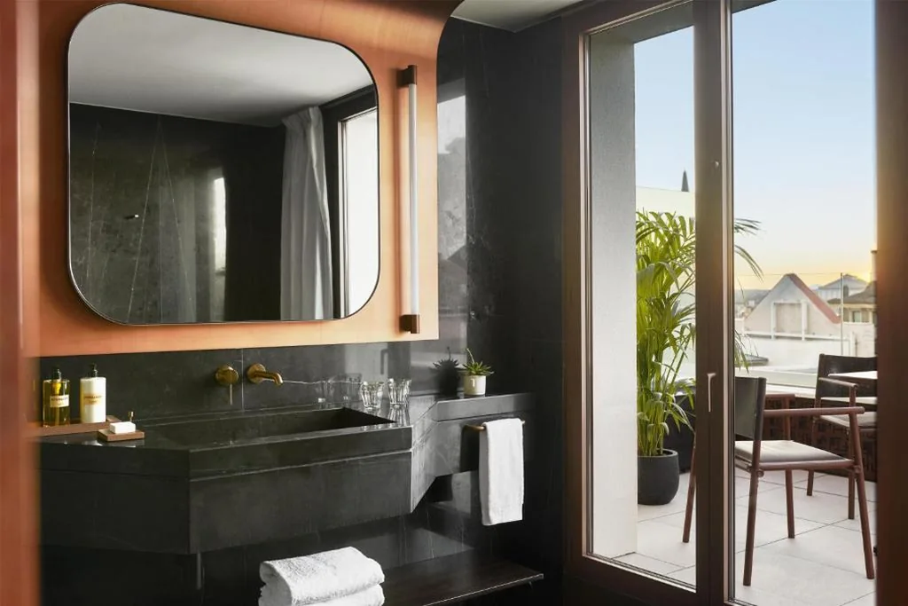 Camera Matrimoniale con terrazza - 1 letto matrimoniale king size — Thompson Madrid, by Hyatt