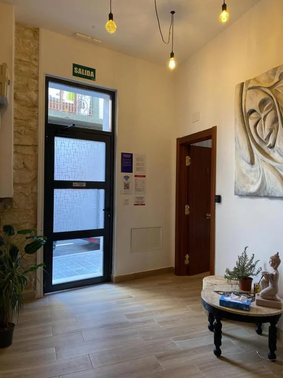 Standard Double Room - 1 or 2 Beds — Thor Hostal Boutique