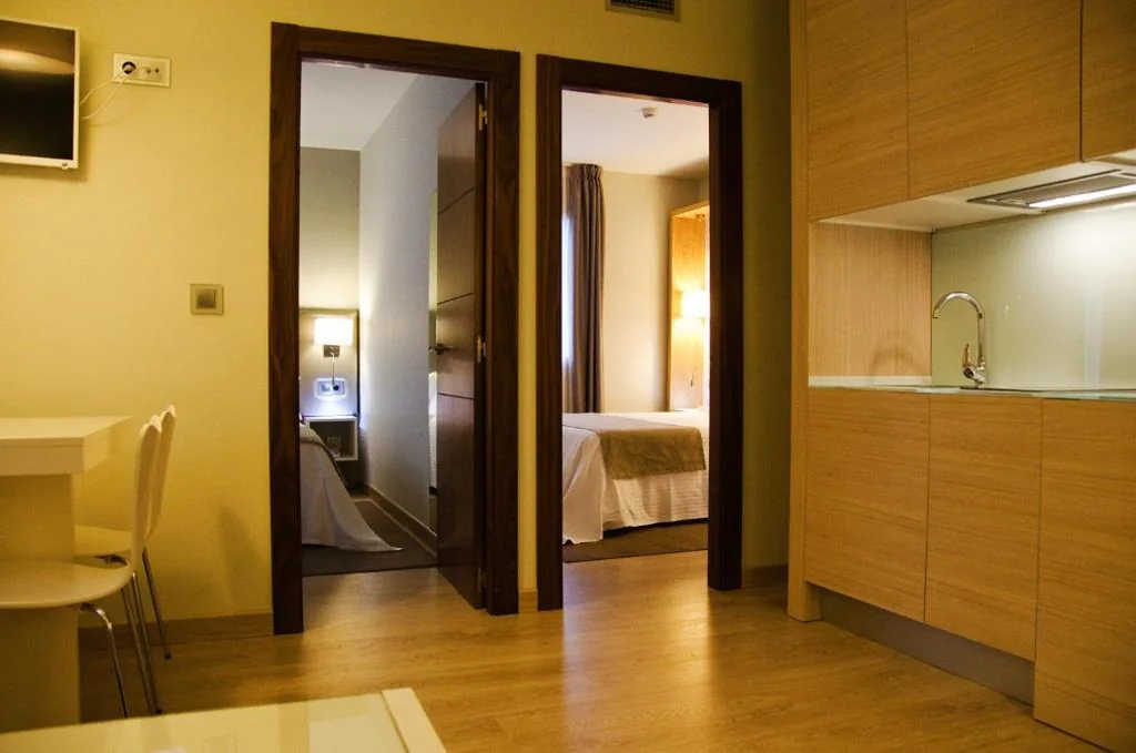 Apartamento de 2 dormitorios — Tinas de Pechon