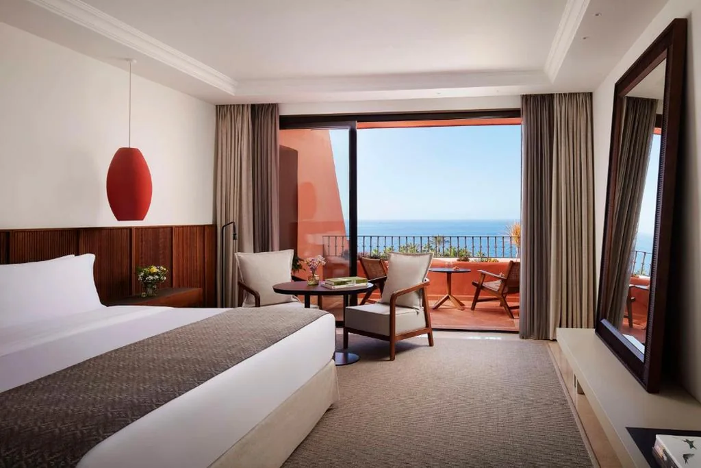 Habitación Doble Premium con vistas al océano y cama supletoria - 1 o 2 camas — Tivoli La Caleta Resort
