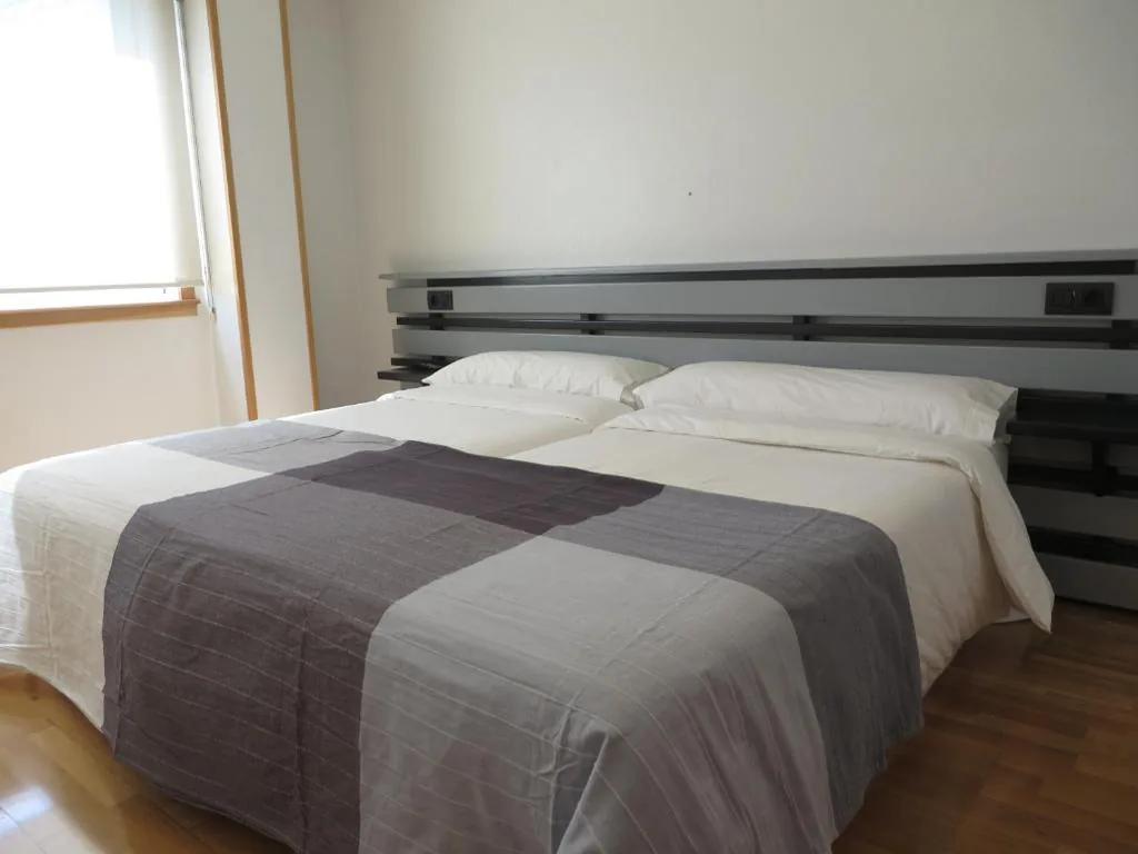 Standard-Doppelzimmer mit 2 Betten — Toctoc Rooms