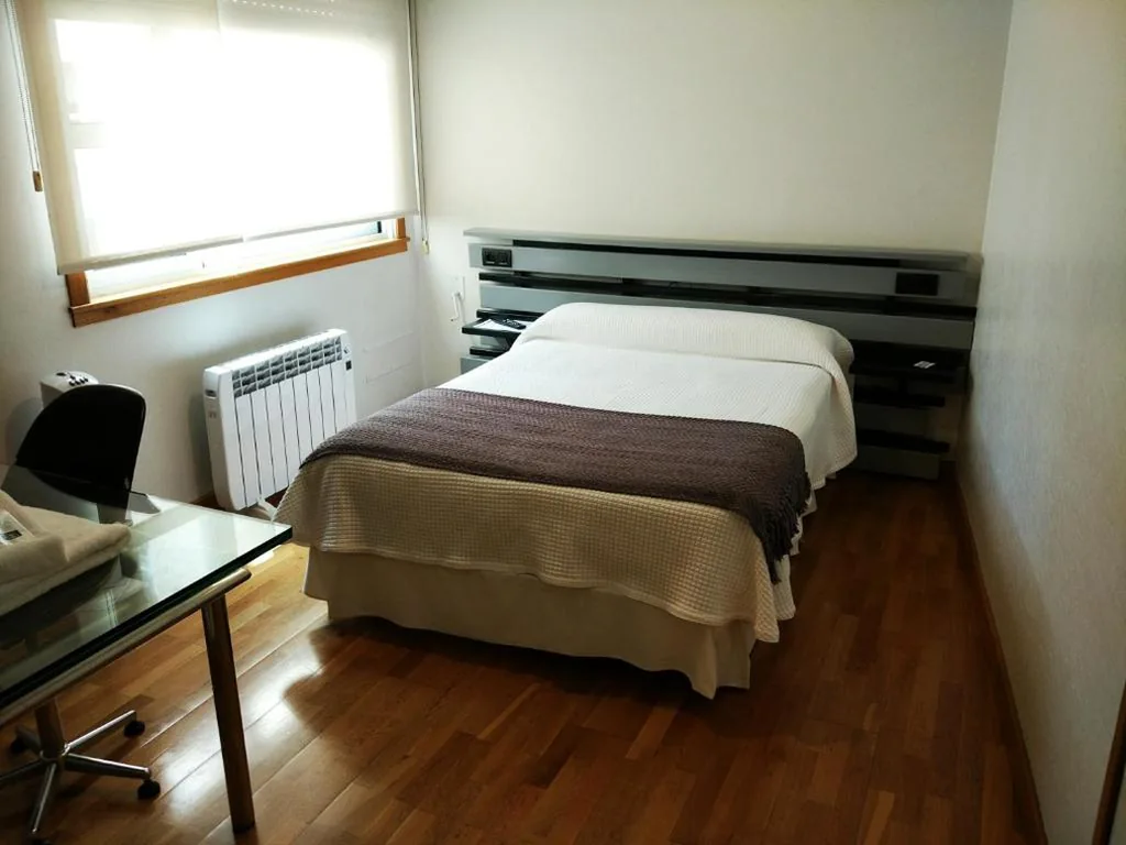 Standard-Dreibettzimmer — Toctoc Rooms