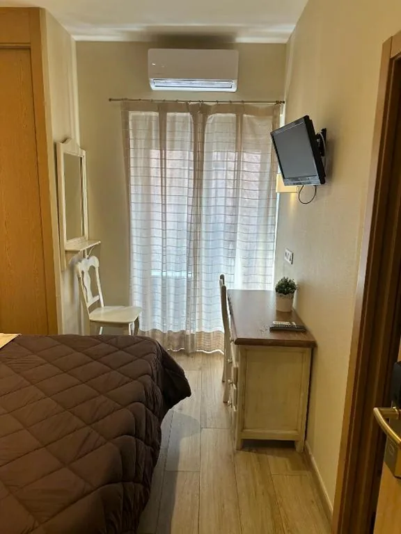 Habitación Individual Estándar — Toledo Plaza