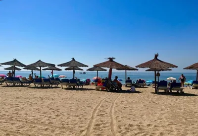 Tolles Ferienhaus mit Sonnenterrasse direkt am Meer — Foto 6