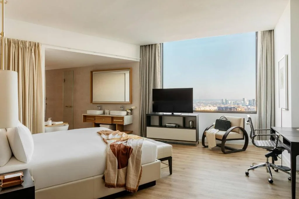 Quarto Supreme com vista panorâmica — Torre Melina, a Gran Meliá Hotel