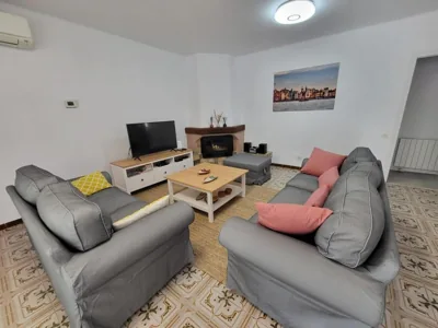 Torredembarra cosy, well equipped house, 5 min. from the beach — Foto 6