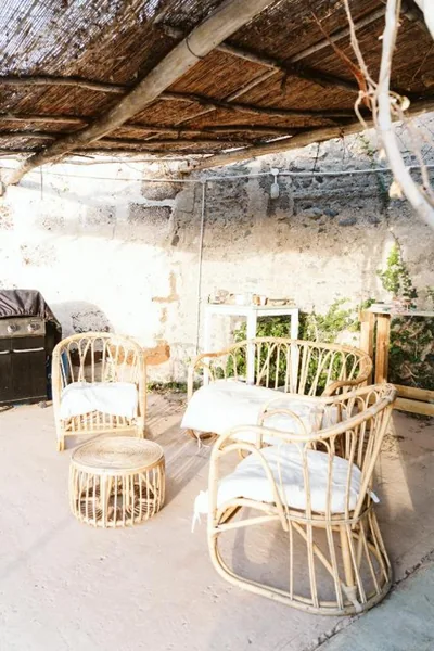 Tortuga blue house in banana plantation — foto 6