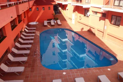 Tossa Beach Center — 写真 9