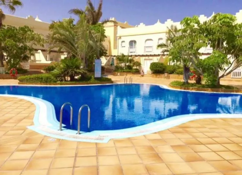Villa mit 3 Schlafzimmern — Townhouse El Sultan, 6 Sleeps, Wi-Fi & Tv package