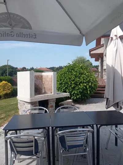 Toxiños Lavacolla — Foto 3