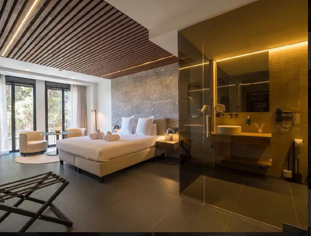 Studio mit Balkon — TQ 10 Boutique