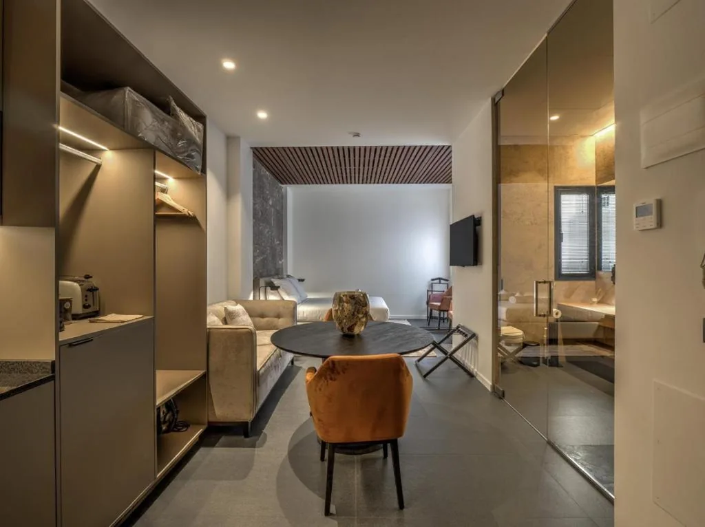 Großes Doppelzimmer — TQ 10 Boutique