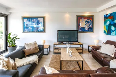 Tranquil large 6 bedroom family Villa sleeps 15 near Sitges — photo 6