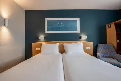 Travelodge Alicante Puerto — Foto 6
