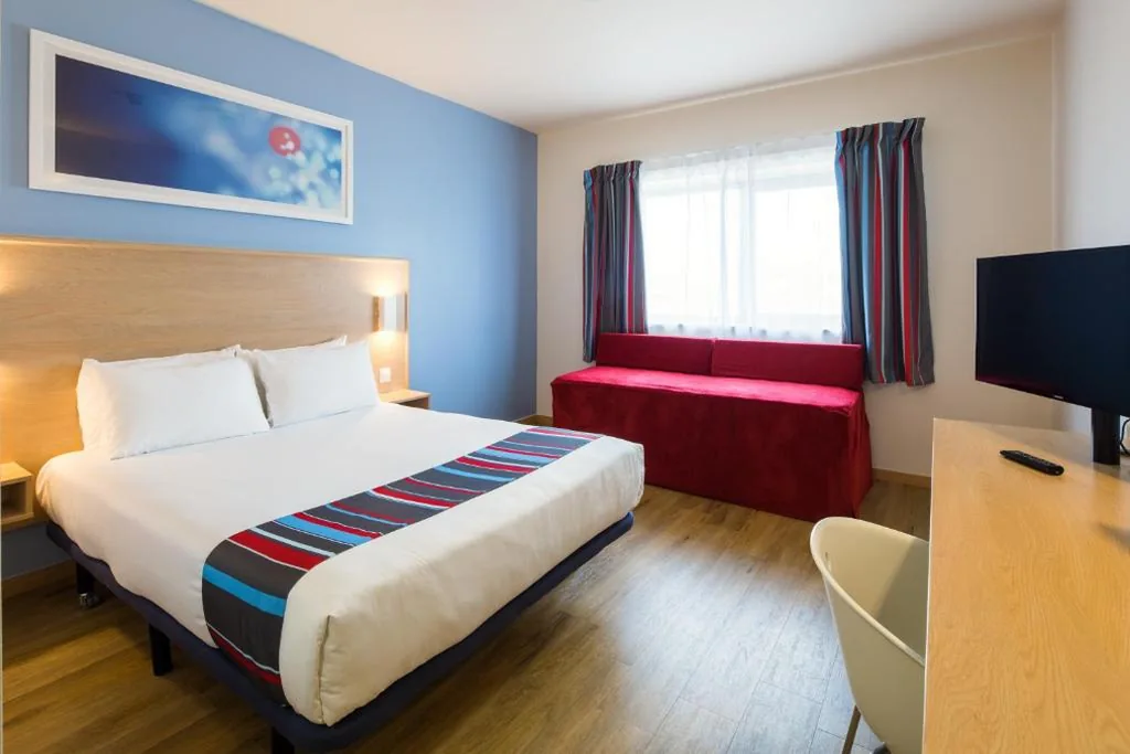 家庭间 — Travelodge Barcelona Fira