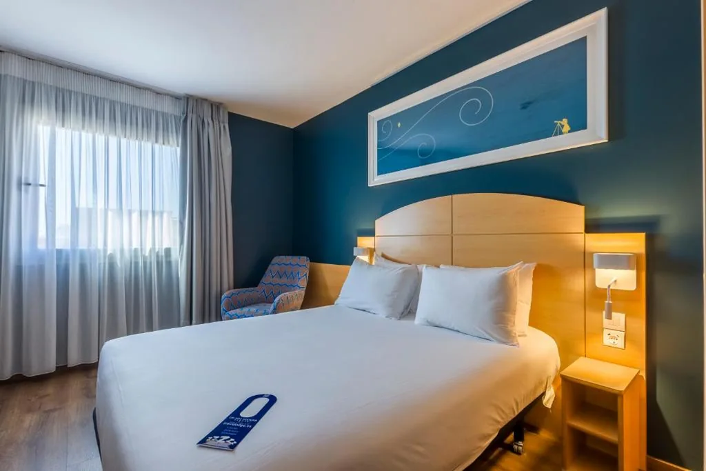 バリアフリー対応ダブルルーム — Travelodge Madrid Alcalá de Henares