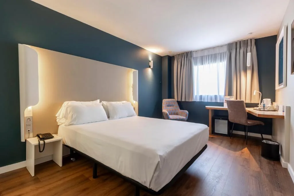Quarto Duplo Adaptado para Pessoas com Mobilidade Reduzida — Travelodge Málaga Airport