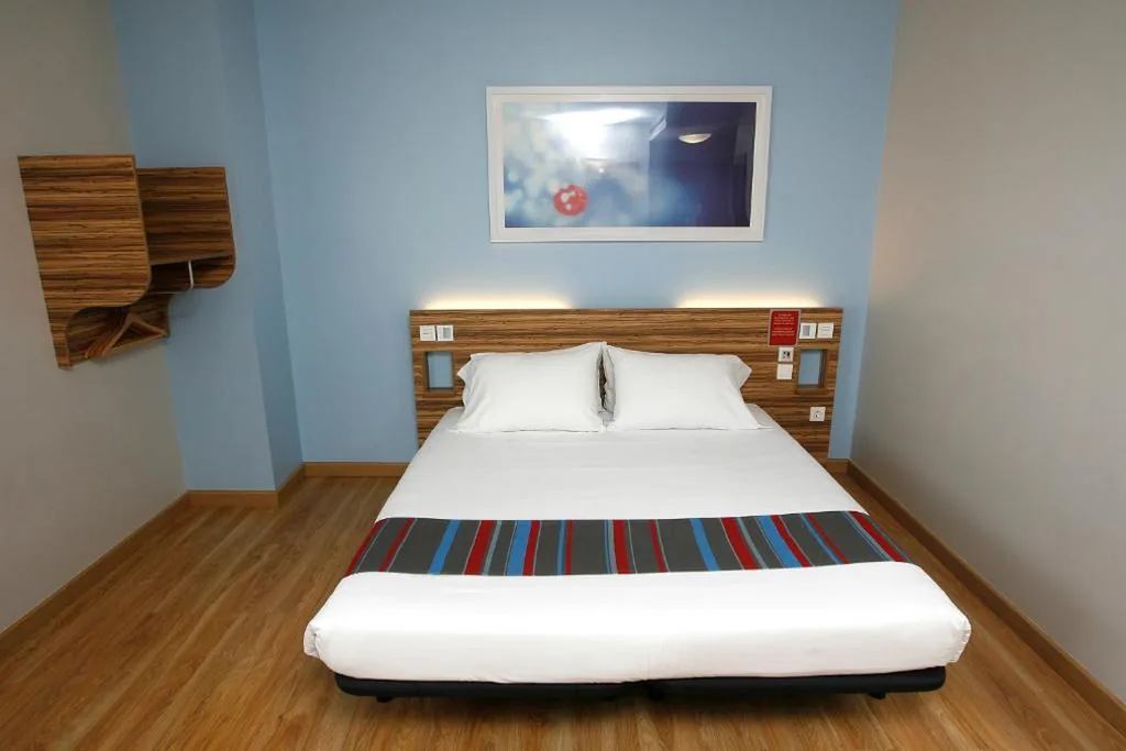 ダブルルーム — Travelodge Valencia Aeropuerto
