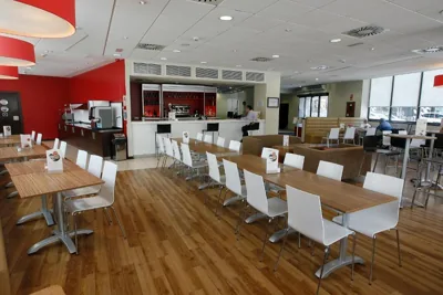 Travelodge Valencia Aeropuerto — 写真 5